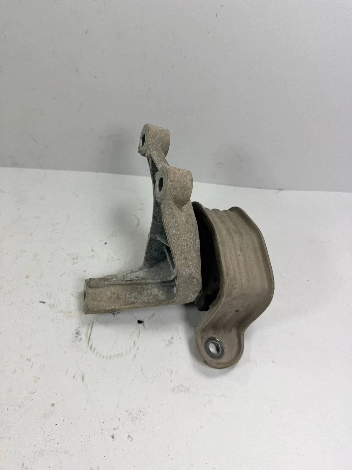 VW T6 TDI Motorsteun Versnellingsbak 7E0399151B