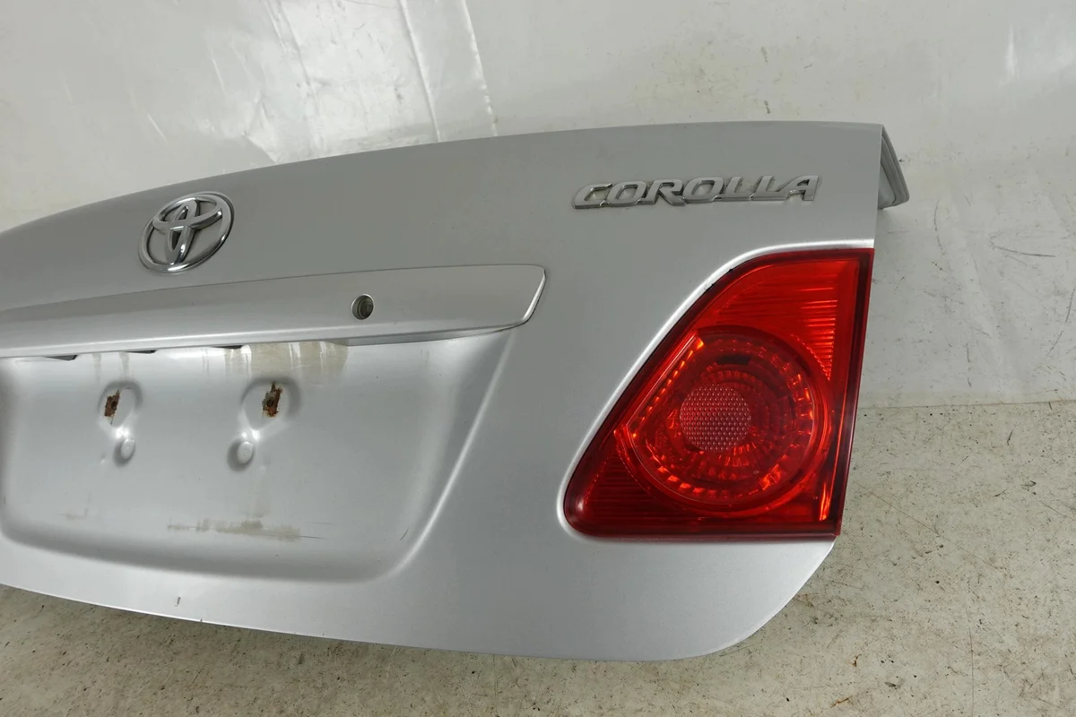 Portón Trasero Toyota Corolla E15 Sedan 4D 1F7 image 9
