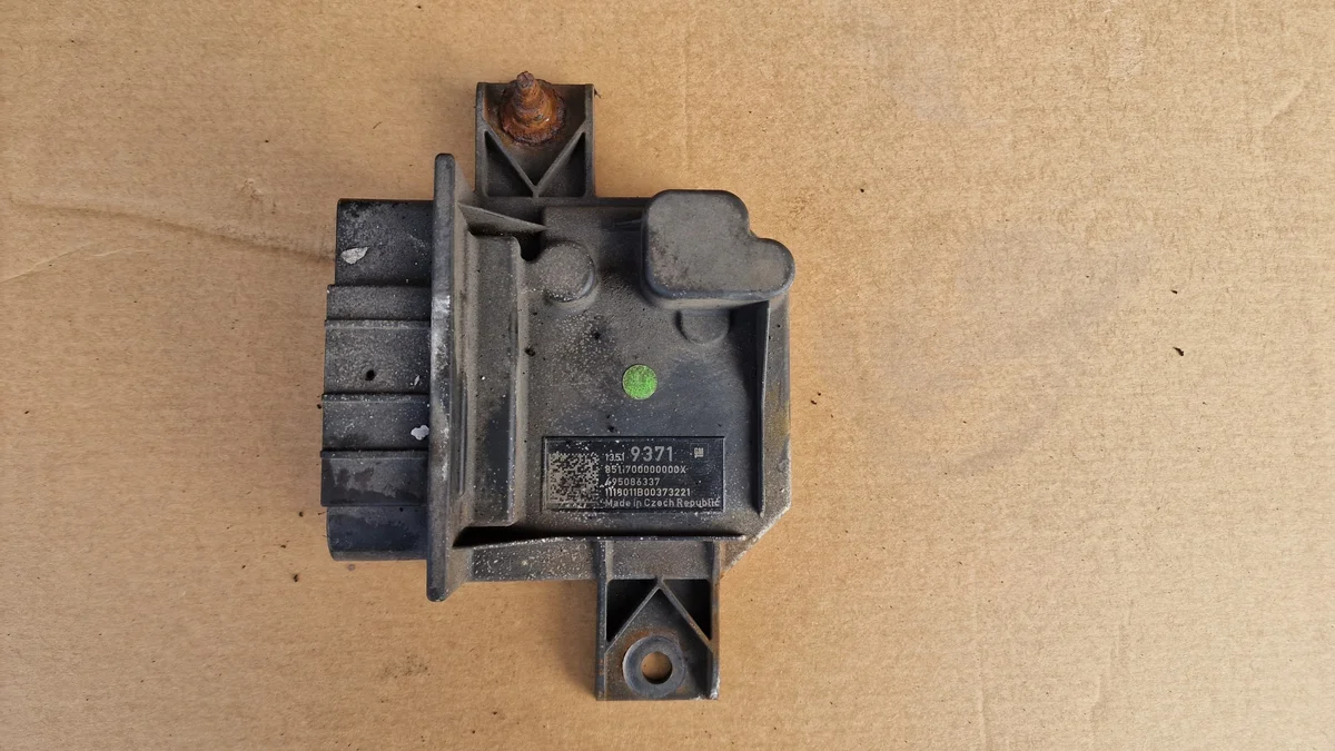 Fuel Pump Control Module Opel Insignia B 2.0 D