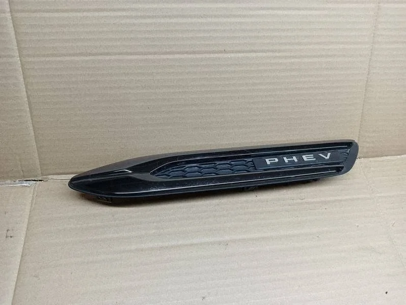 Emblème Mazda CX-60 aile gauche KAAA508F1