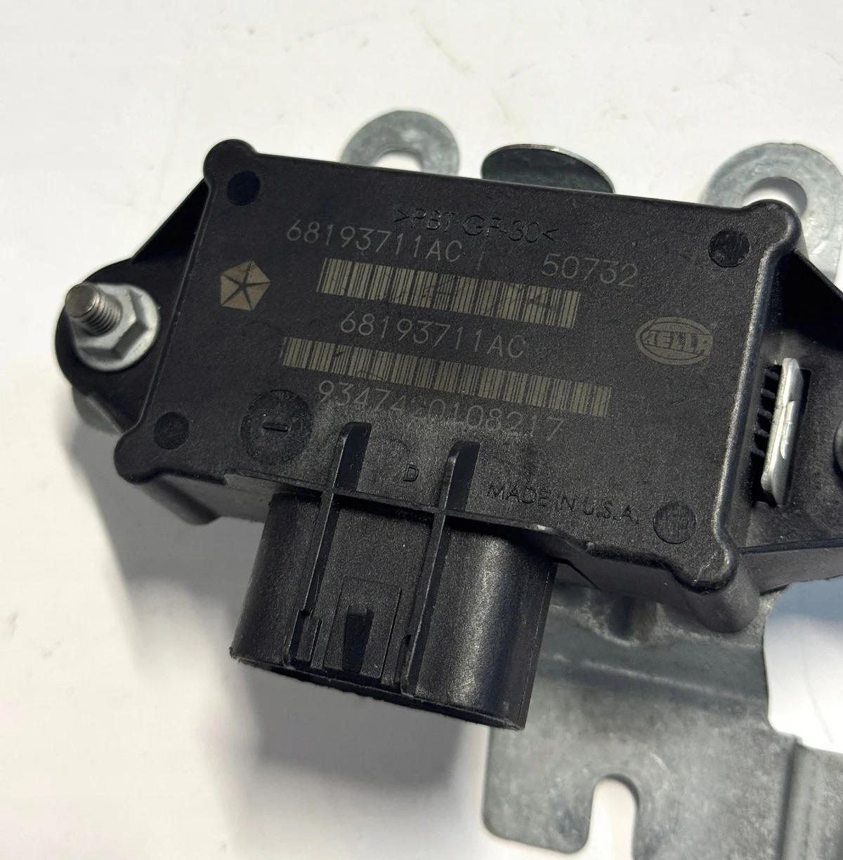 Chrysler Pacifica 2018 Contrôleur Pompe Injection image 4