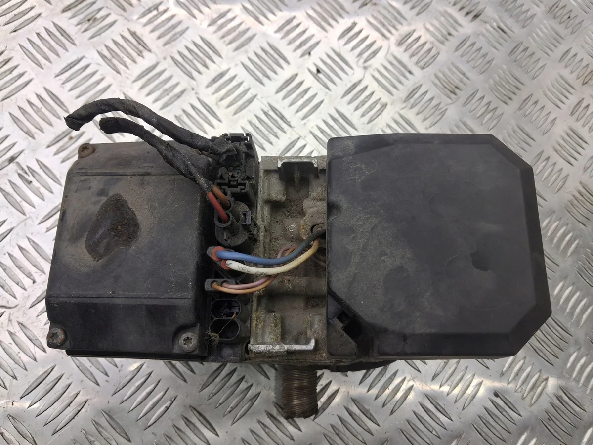Webasto BMW 5 E60 E61 Usado OEM 9111338 image 4