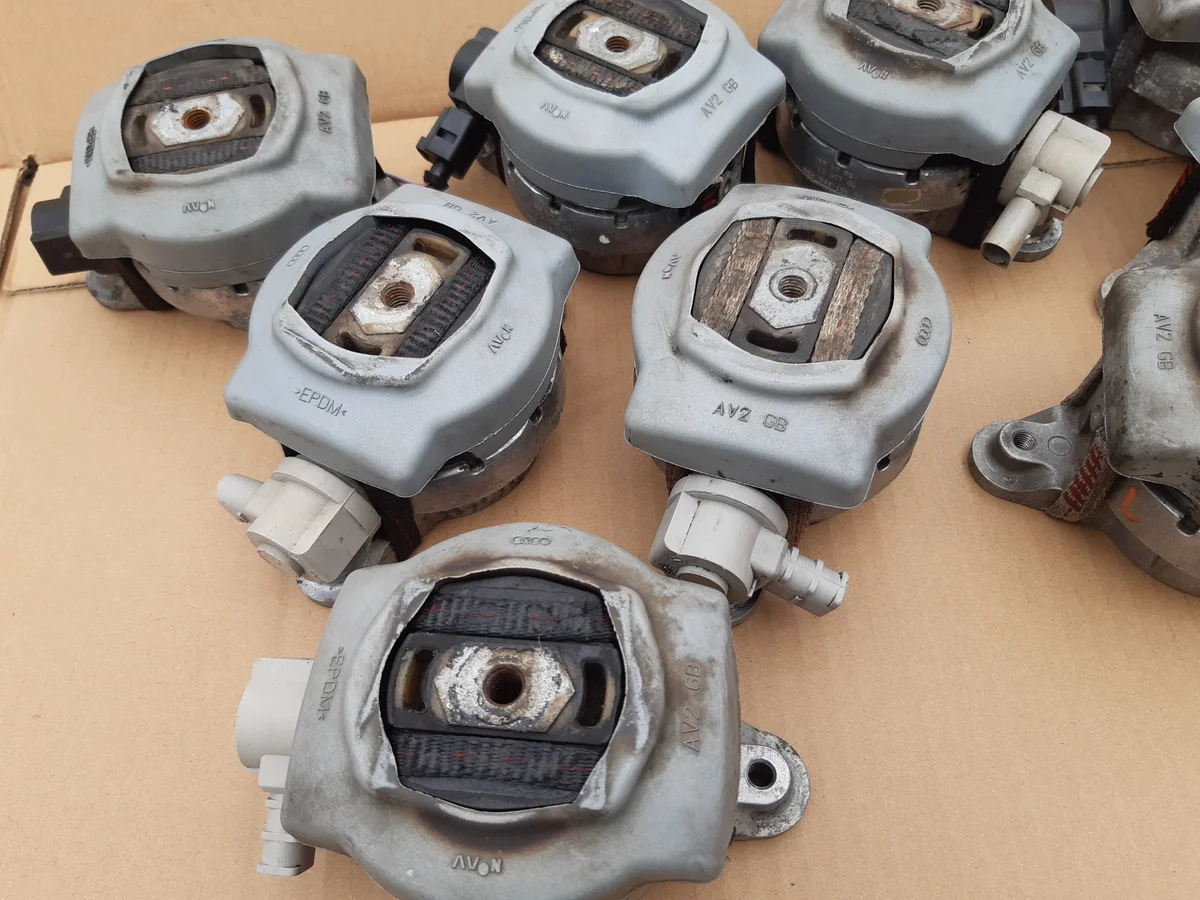 Audi A8 D3 Getriebelager Rechts 4E0399151BH image 4