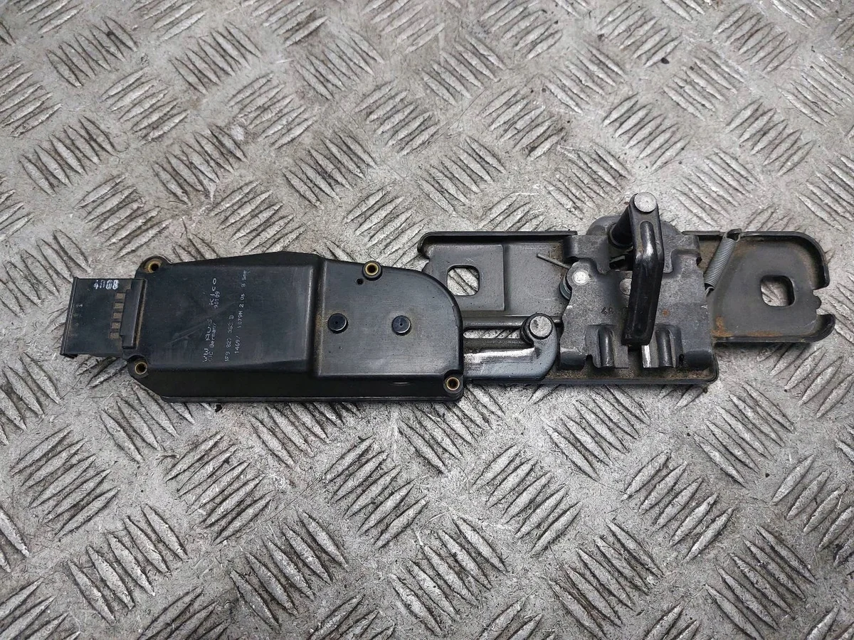 Bagagerumsspärr Audi Q5 8R 4F9827383D