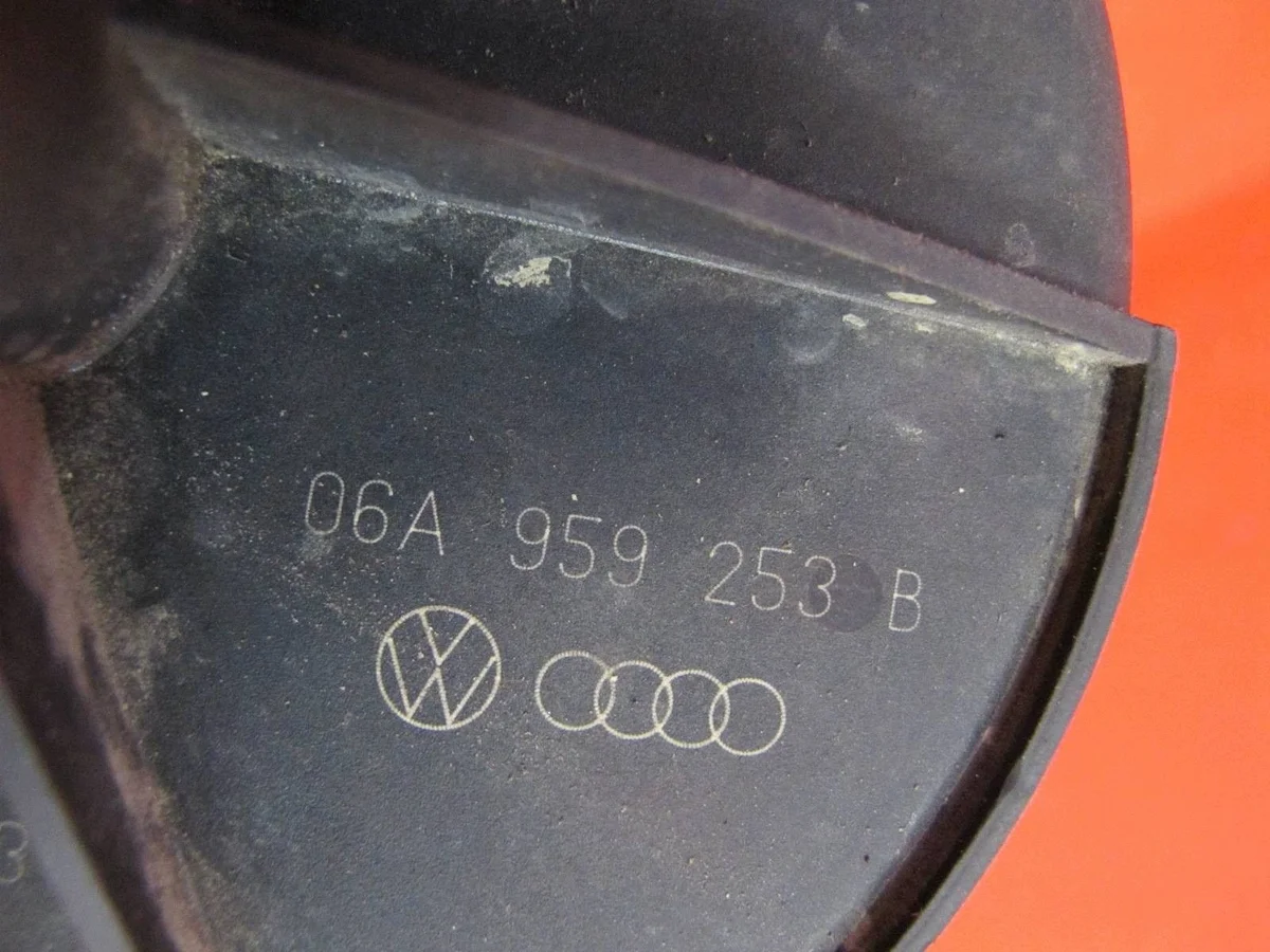 Bomba de Ar Secundário Skoda Octavia 2.0 image 3