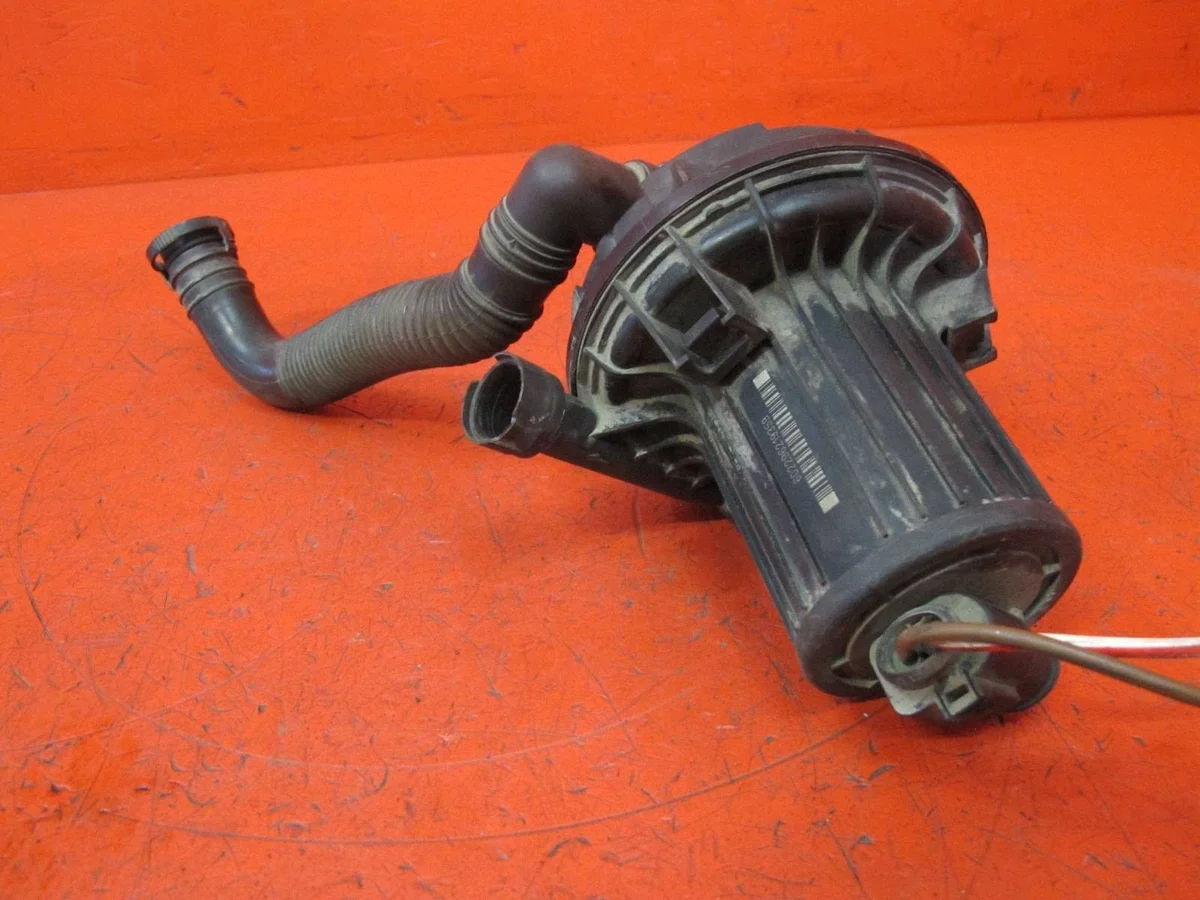 Bomba de Ar Secundário Skoda Octavia 2.0 image 6