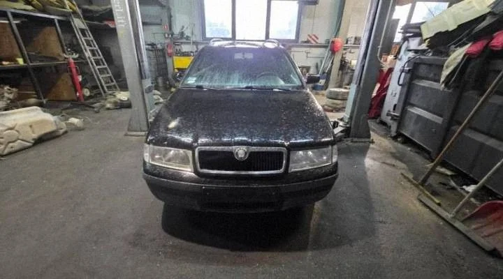 Bomba de Ar Secundário Skoda Octavia 2.0 image 7