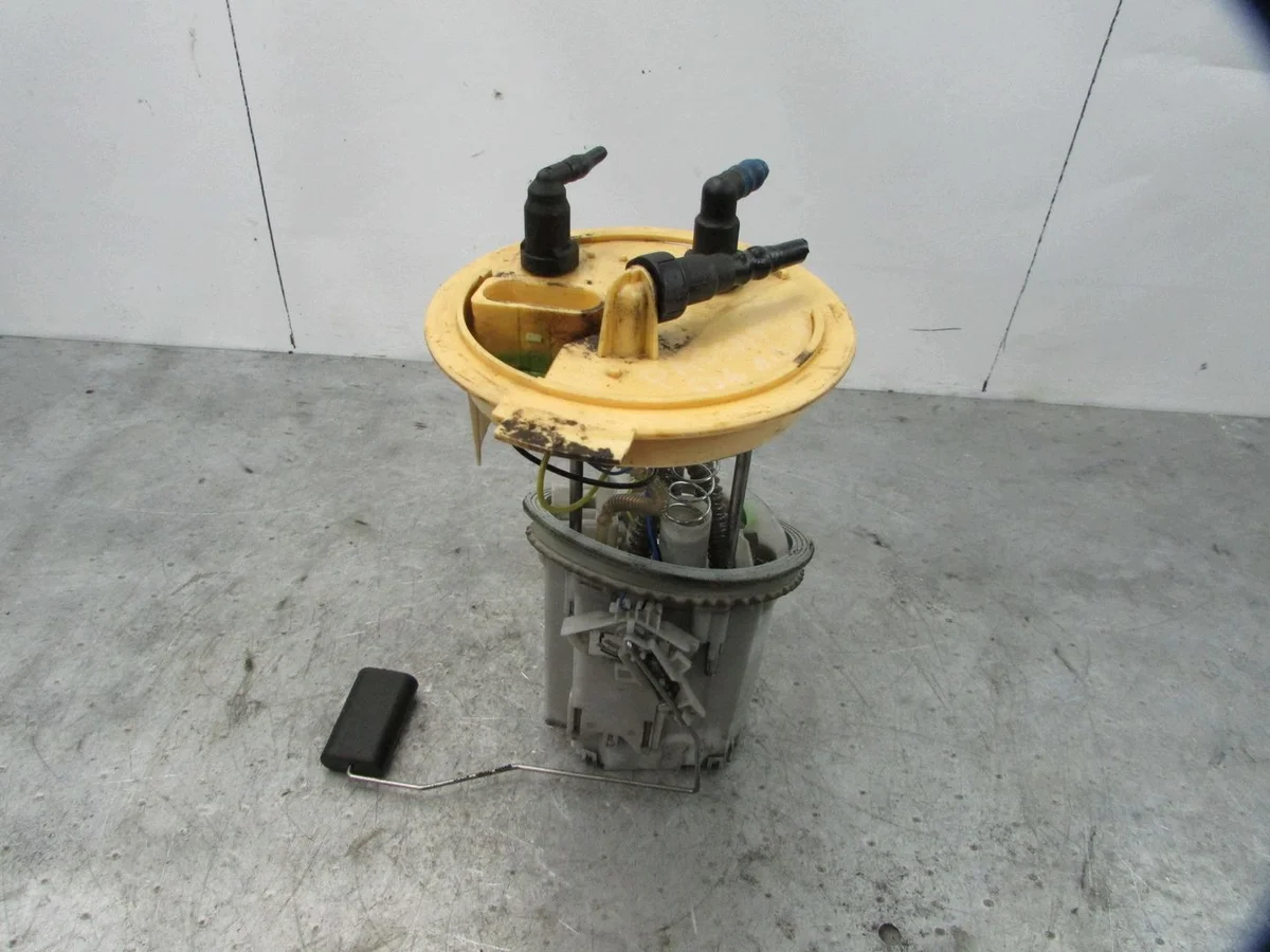 VOLKSWAGEN PASSAT B6 1.9 TDI Pompe carburant
