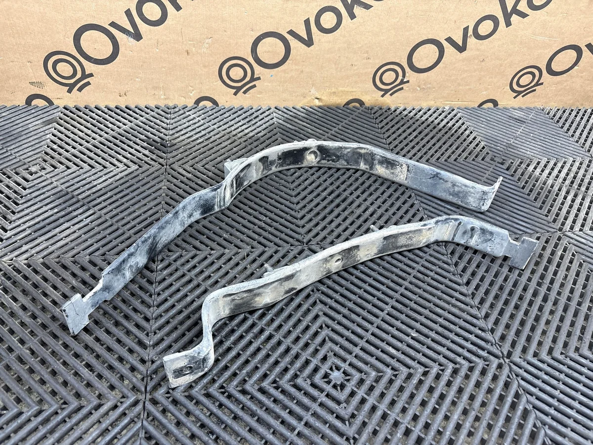 Ford F150 Bränsletank Fäste ZVG141851