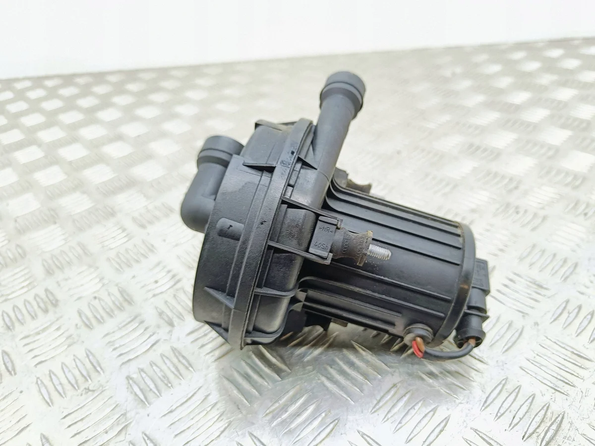 Audi Secondary Air Pump 07L959253B Used image 3