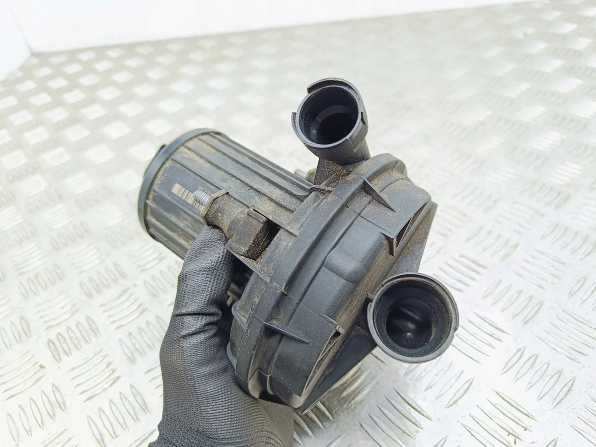 Audi Secondary Air Pump 07L959253B Used image 5