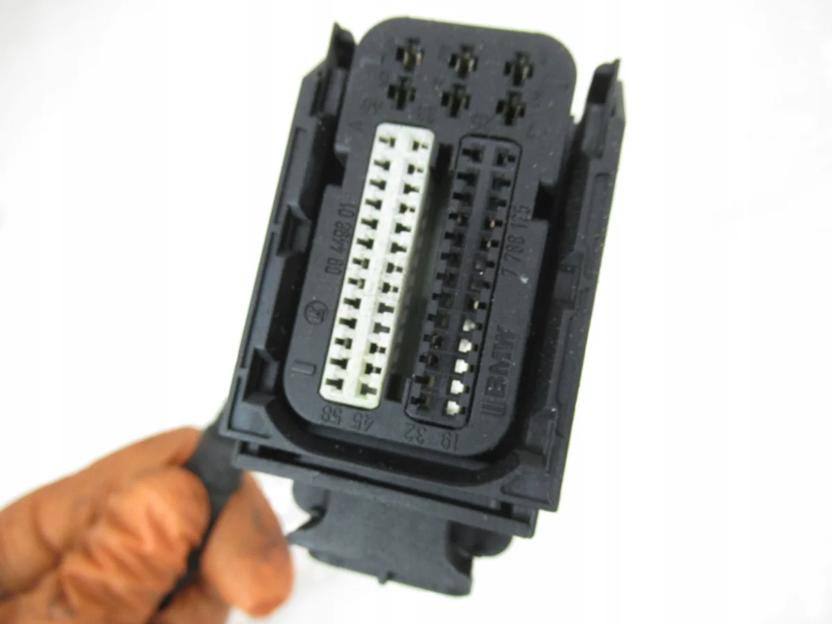BMW N47 N57 Motorsteuergerät Stecker 27788125 image 4