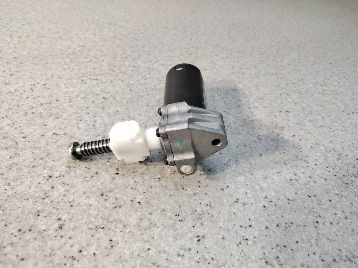 Stellmotor Sitz Rechts Vorne Opel Grandland X image 3