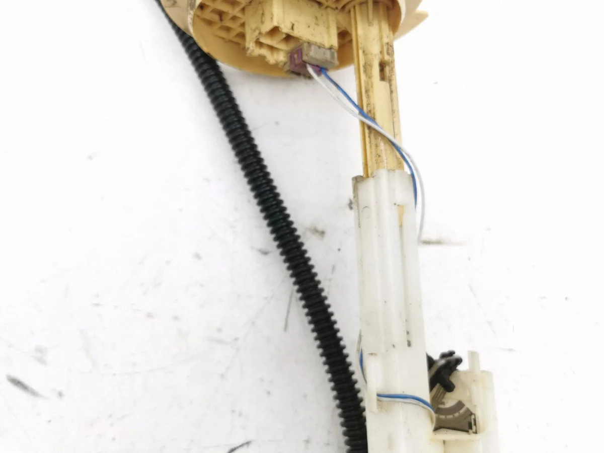 Opel Antara Kraftstoffgeber 29NO05 Gebraucht image 5