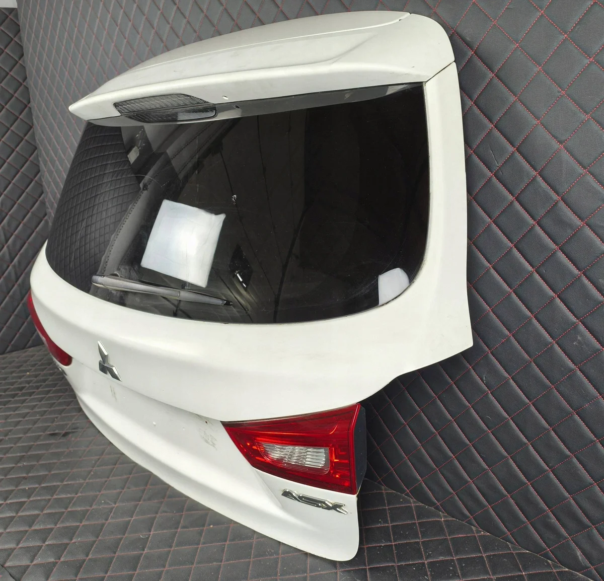 Mitsubishi ASX 10-12 Tailgate Trunk Lid Used image 3