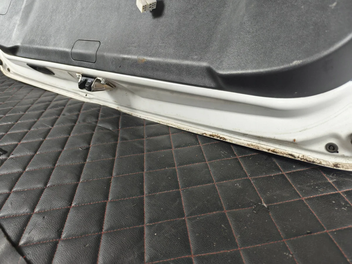 Mitsubishi ASX 10-12 Tailgate Trunk Lid Used image 8