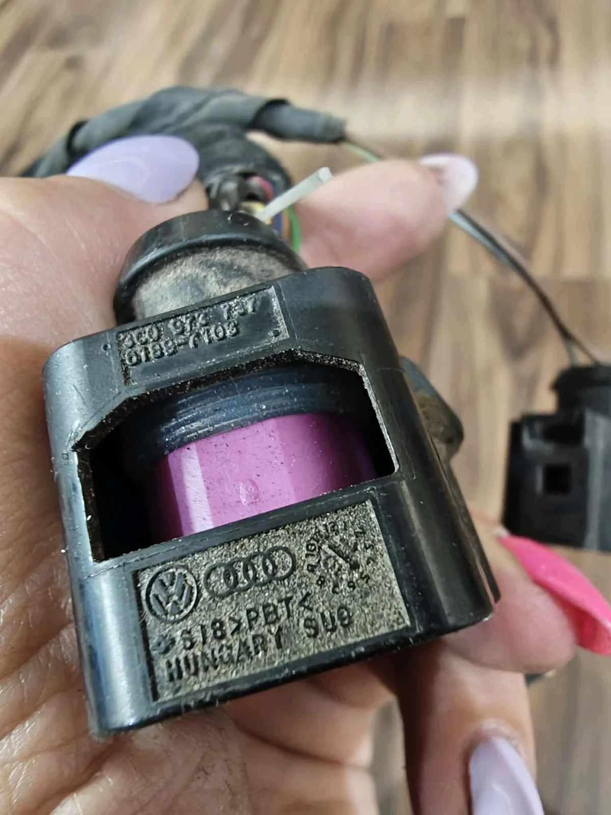 Spina Fari Audi A6 OEM 3C0973737 image 3