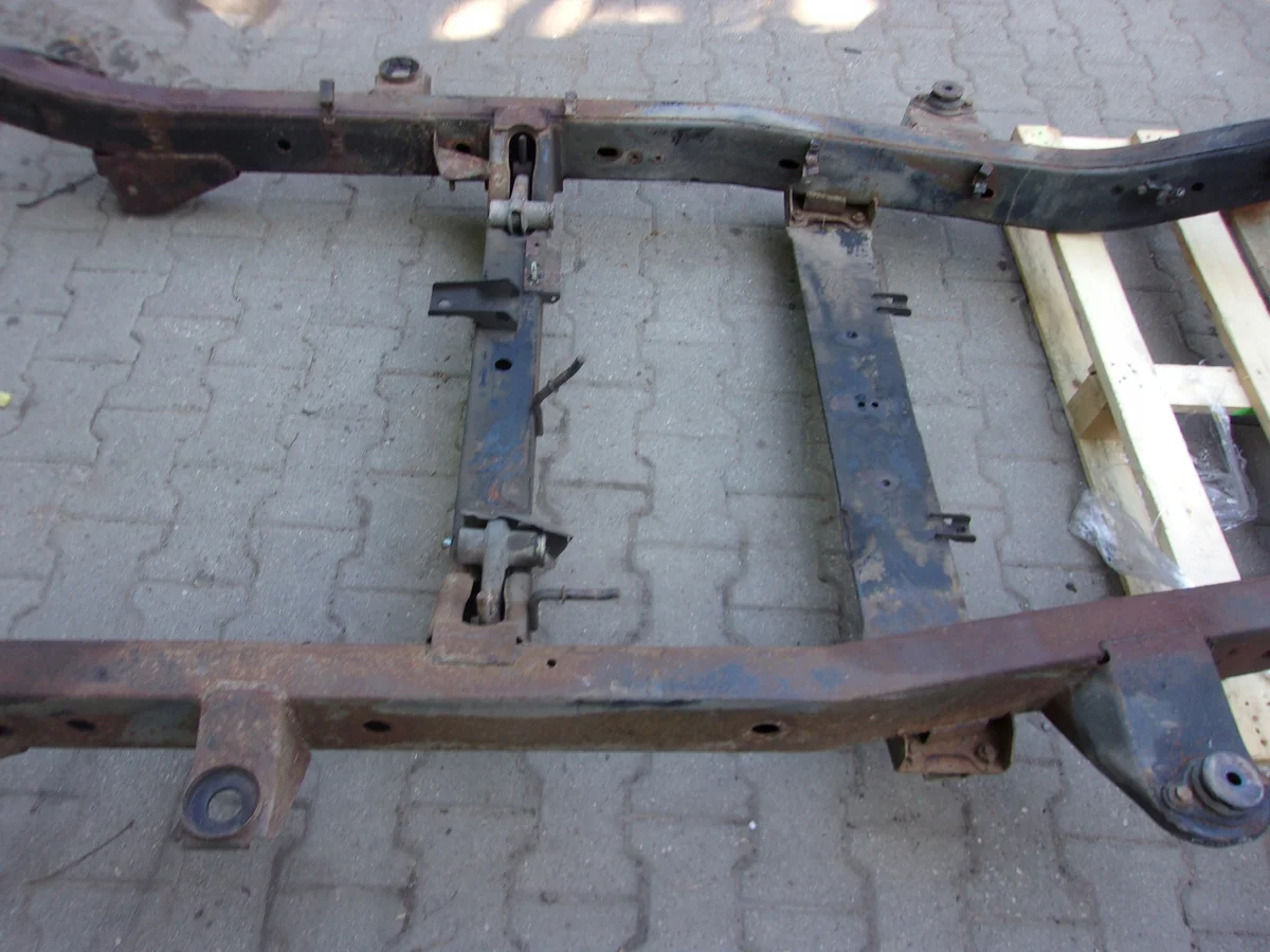 Hyundai Terracan Chassis Frame 2.9 CRDI image 10