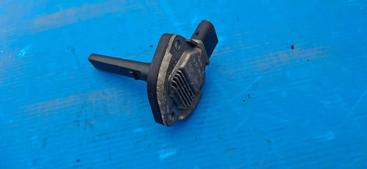 Capteur niveau huile BMW E90 E87 M47 2.0 D 7508003