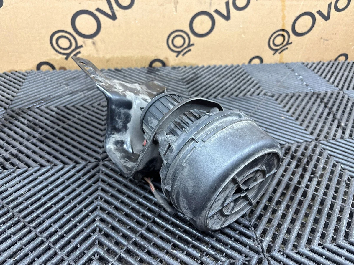 Bomba de Aire Secundario Audi A8 D4 06E906601