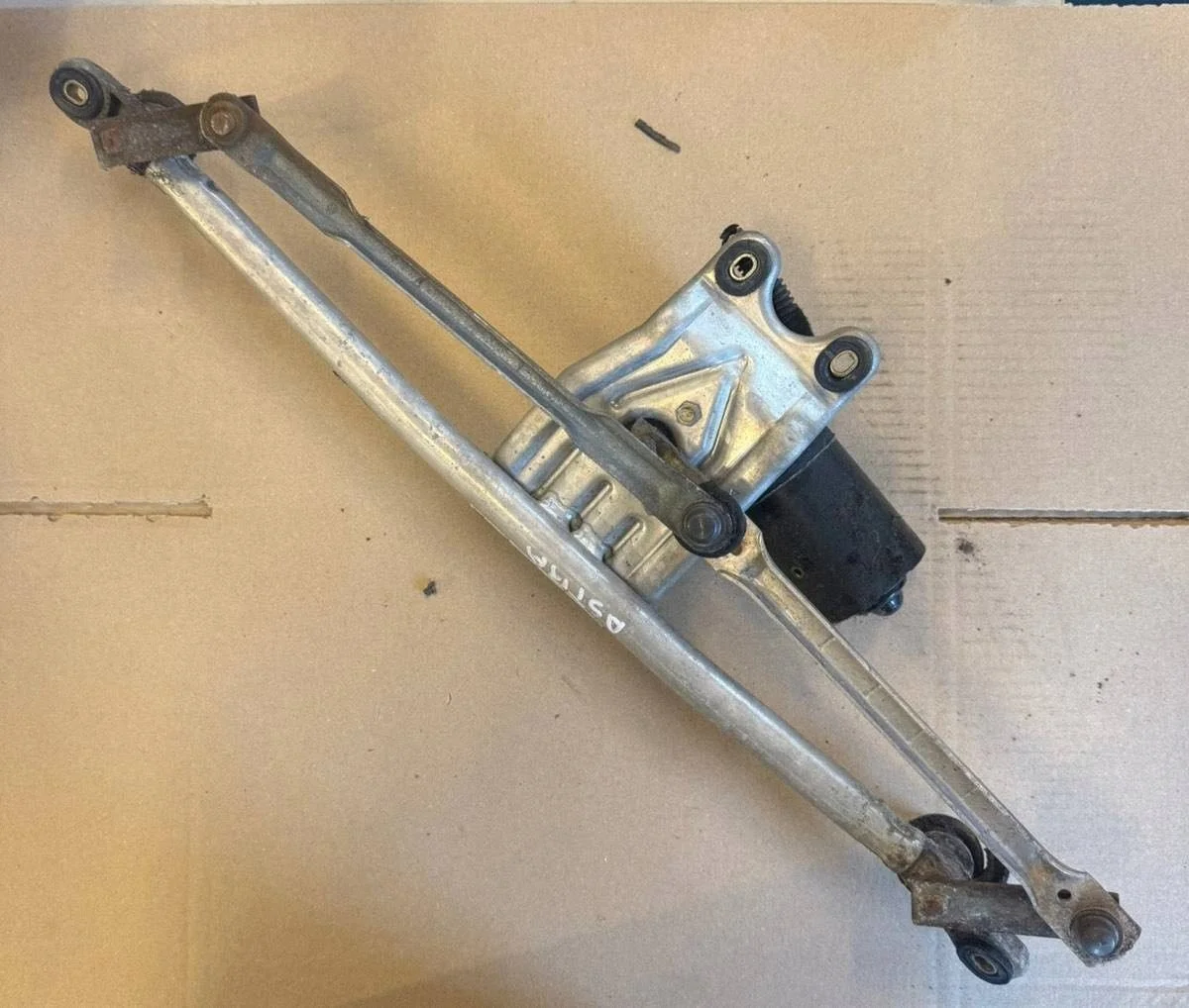 Wischergestänge vorne Opel Astra G EBU518 image 3