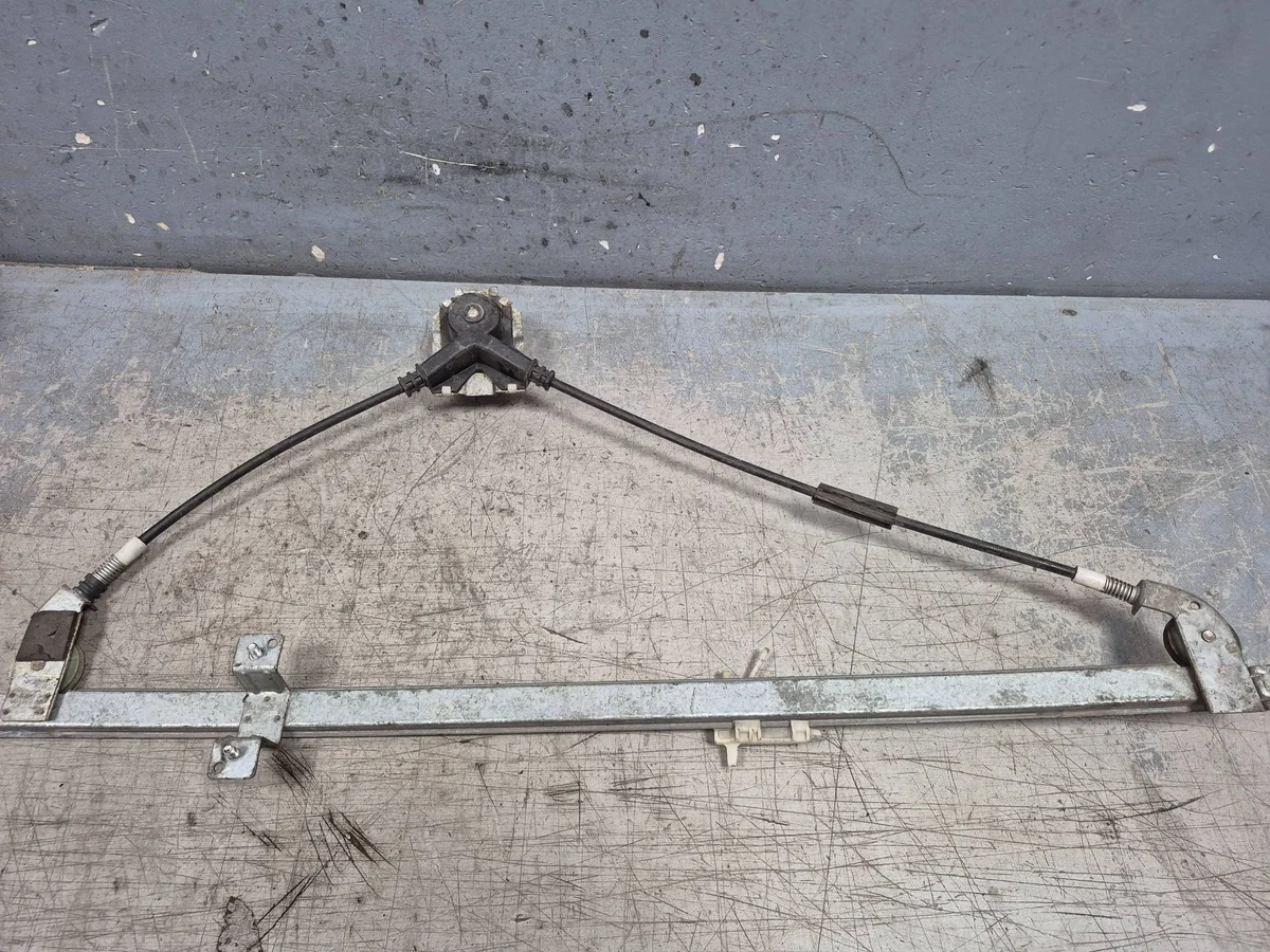 Levantador de vidros esquerdo Fiat Ducato II 1311036080