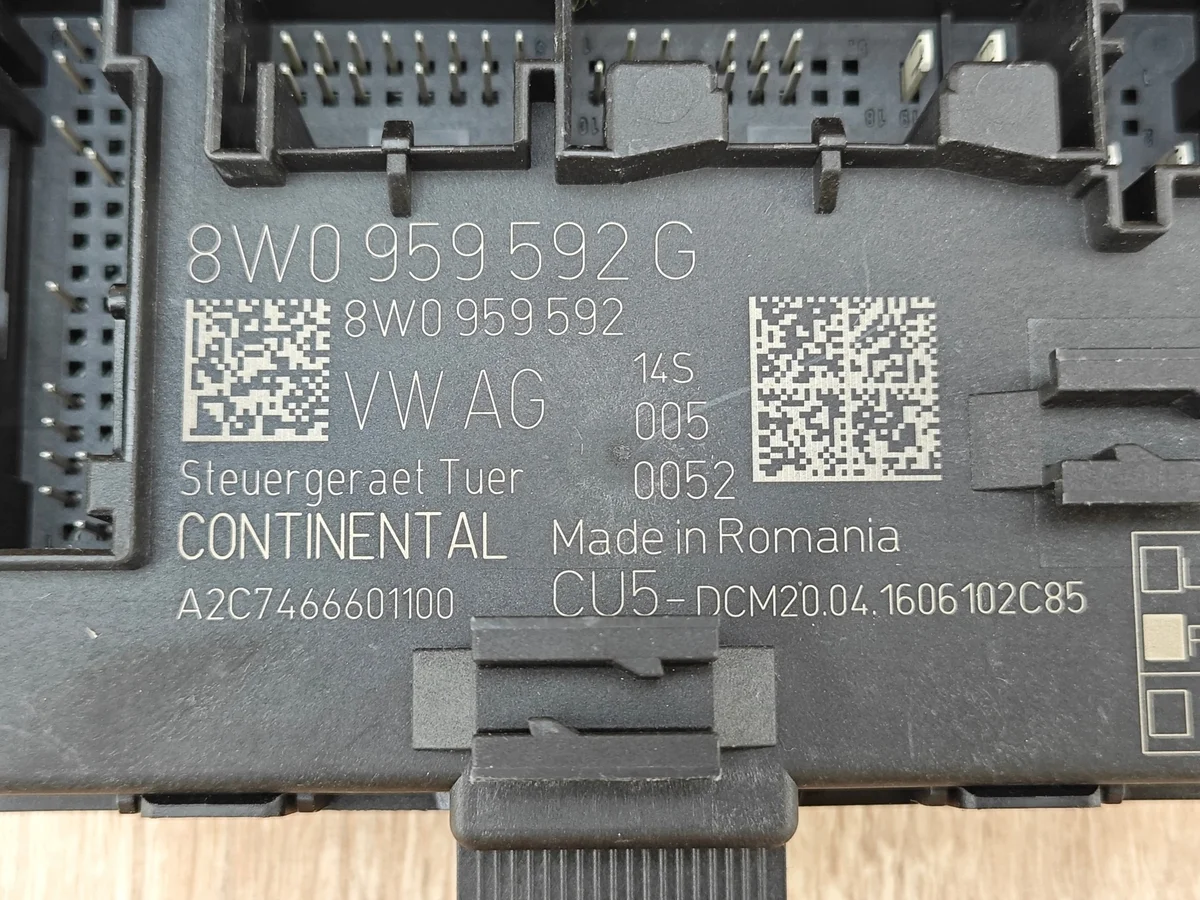 Steuergerät Tür vorne rechts Audi A4 B9 image 3