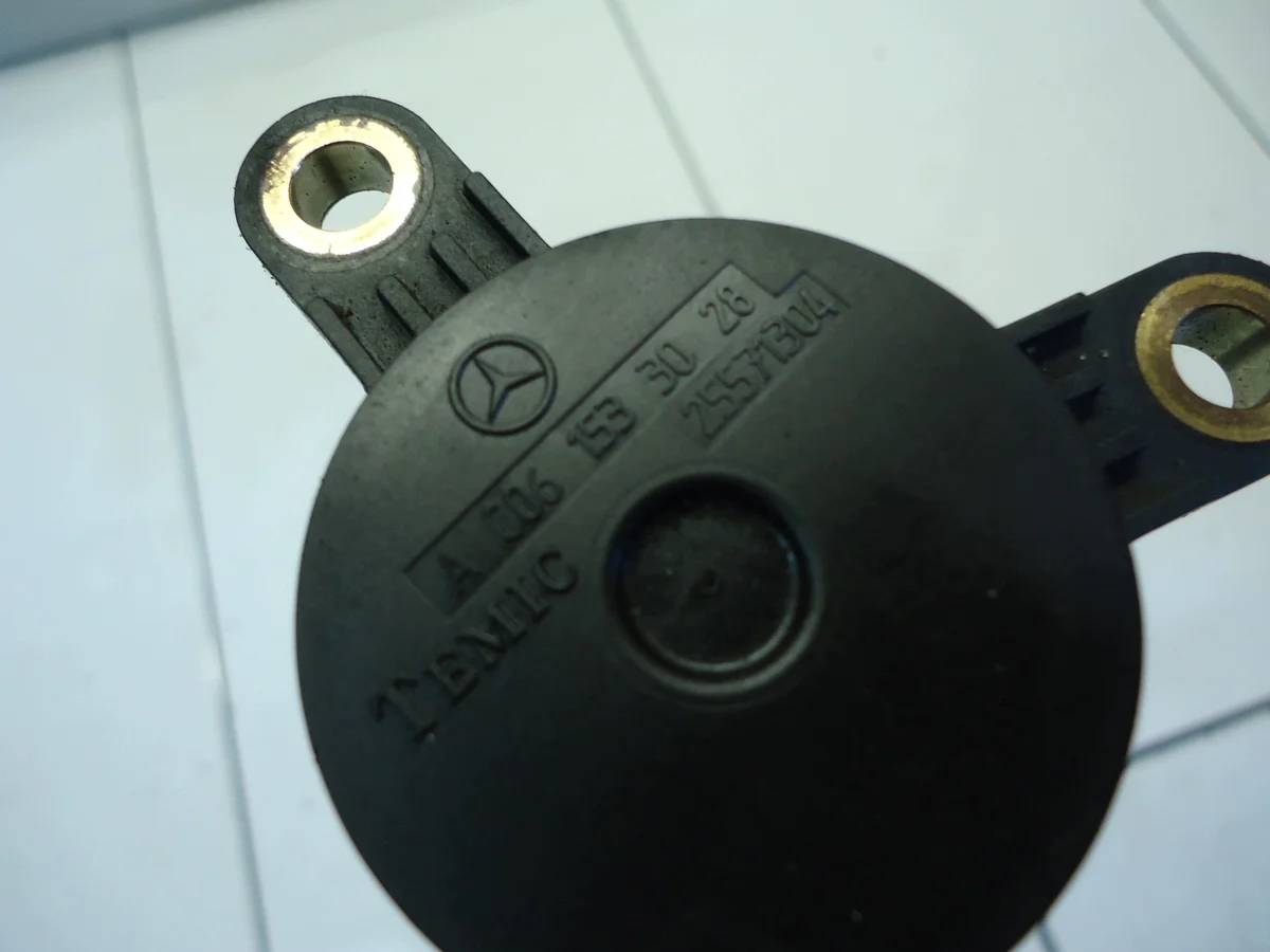 Sensor Nível Óleo Mercedes Vito W639 A0061533028 image 3