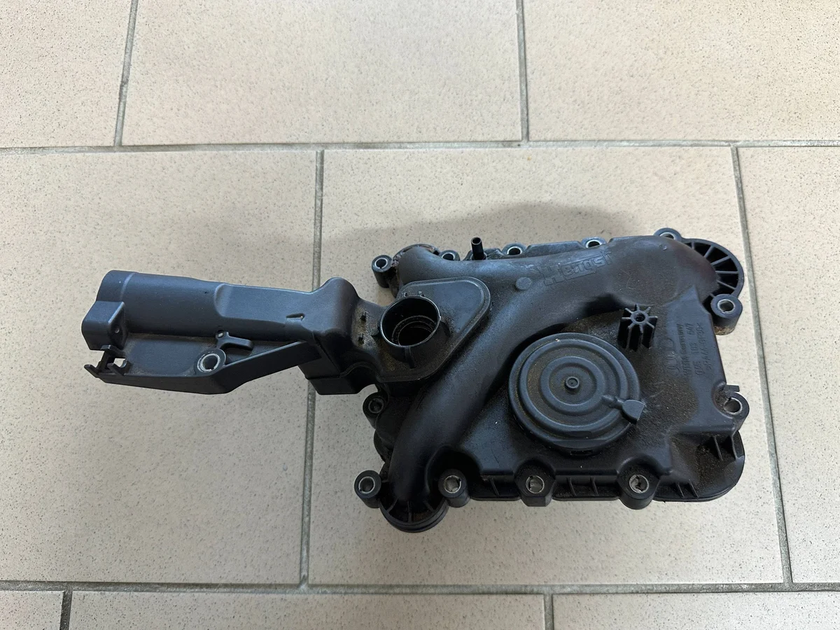 Audi Q7 4M 2017 Separador Óleo 06E13547 image 3