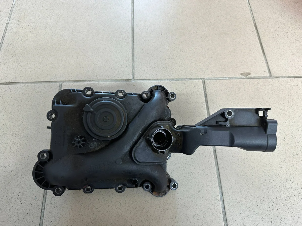 Audi Q7 4M 2017 Separador Óleo 06E13547 image 8