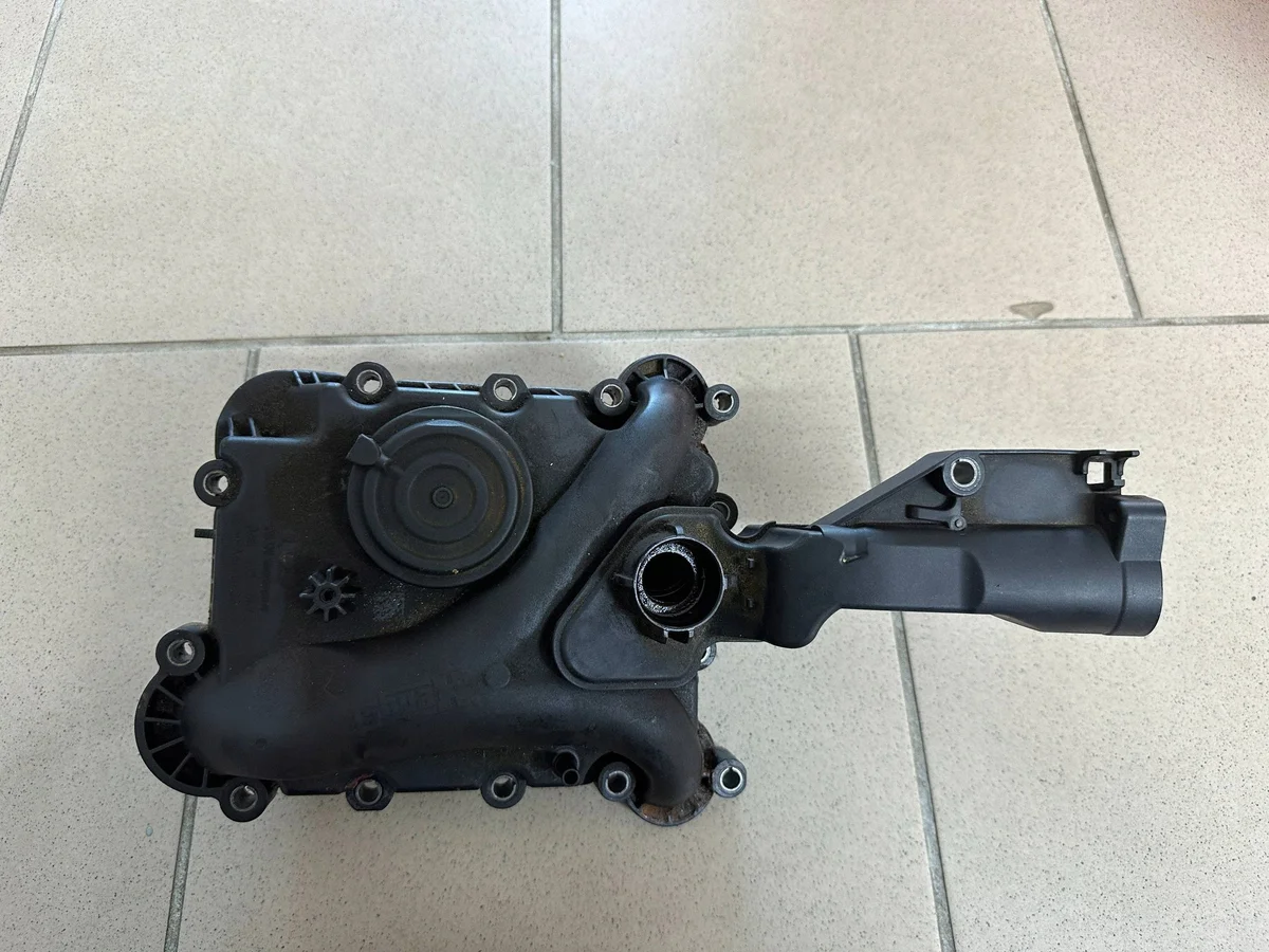 Audi Q7 4M 2017 Separador Óleo 06E13547 image 9