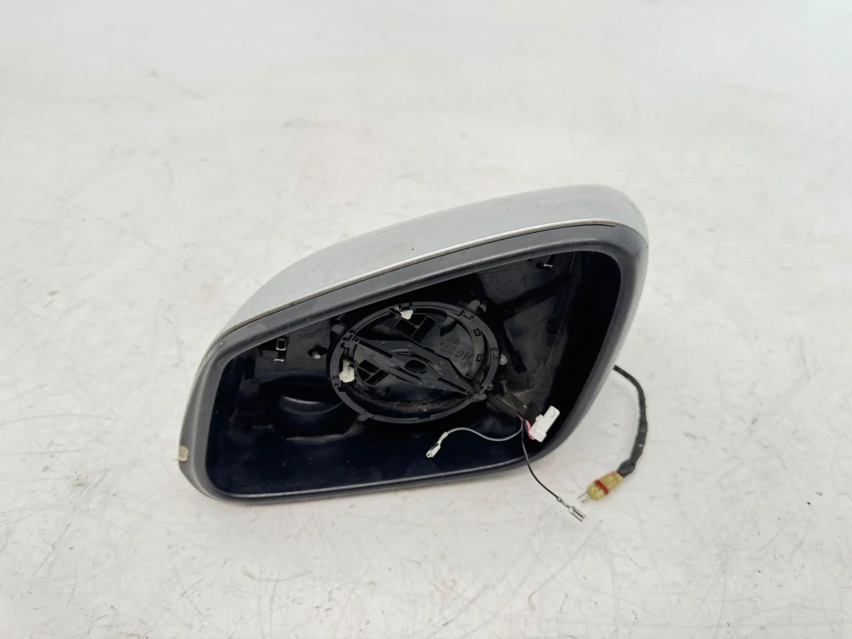 Obudowa lusterka BMW Seria 3 F30 OE 20203013