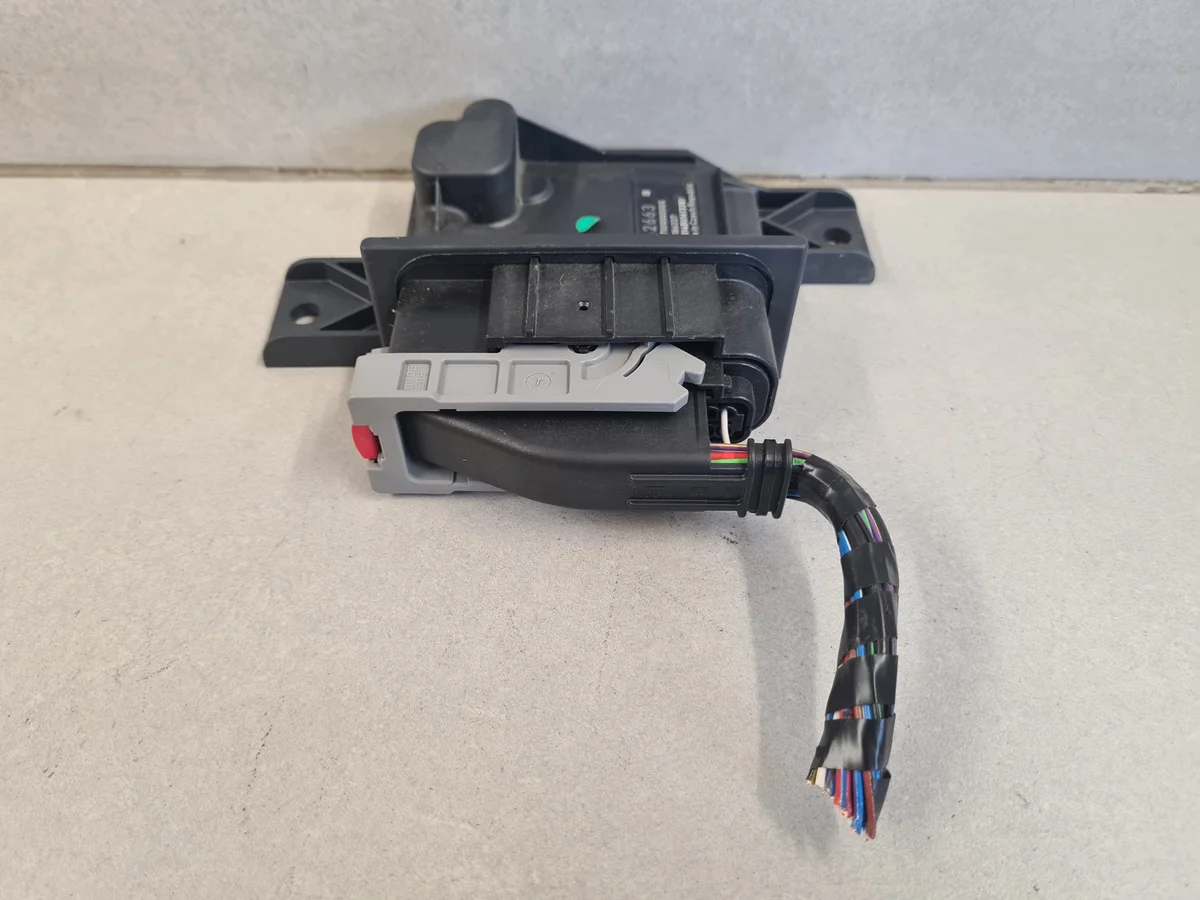 Steuergerät Kraftstoffpumpe Opel Astra V K 1.2 image 3