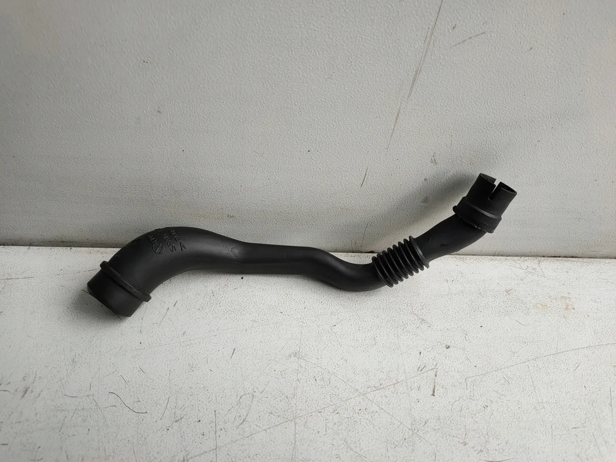 Mangueira Respiro Cárter VW Passat B5 FL 06B103493BD