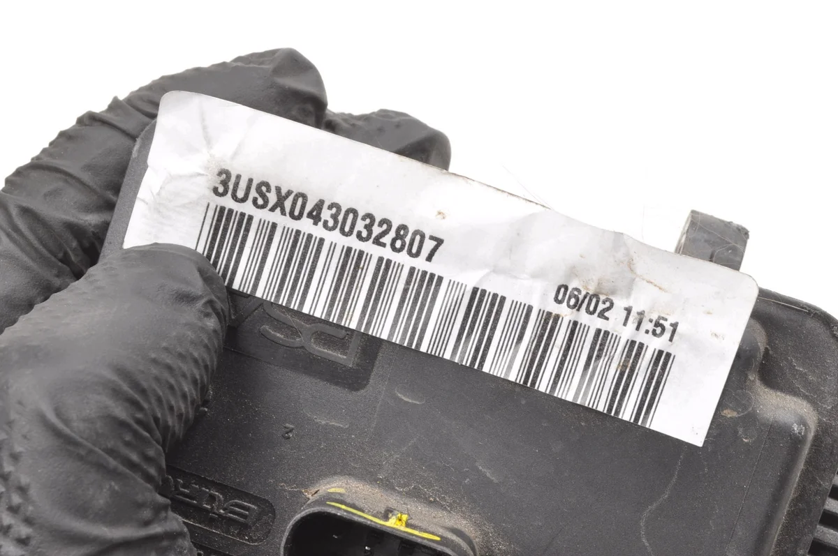 Handbremsmodul Peugeot E-3008 III 9864220780 image 4