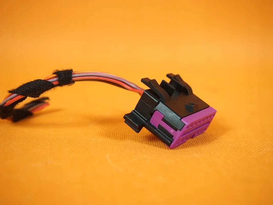 Audi A5 8T Computer Plug 3ad972565a image 5