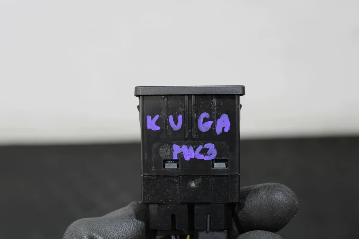 GNIAZDO USB FORD KUGA MK3 HC3T-14F014-DC image 3