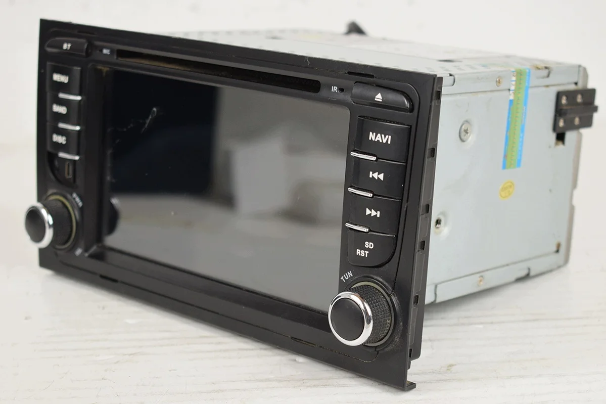 Radio 2-DIN Audi A4 B6 B7 Usato OEM 150888