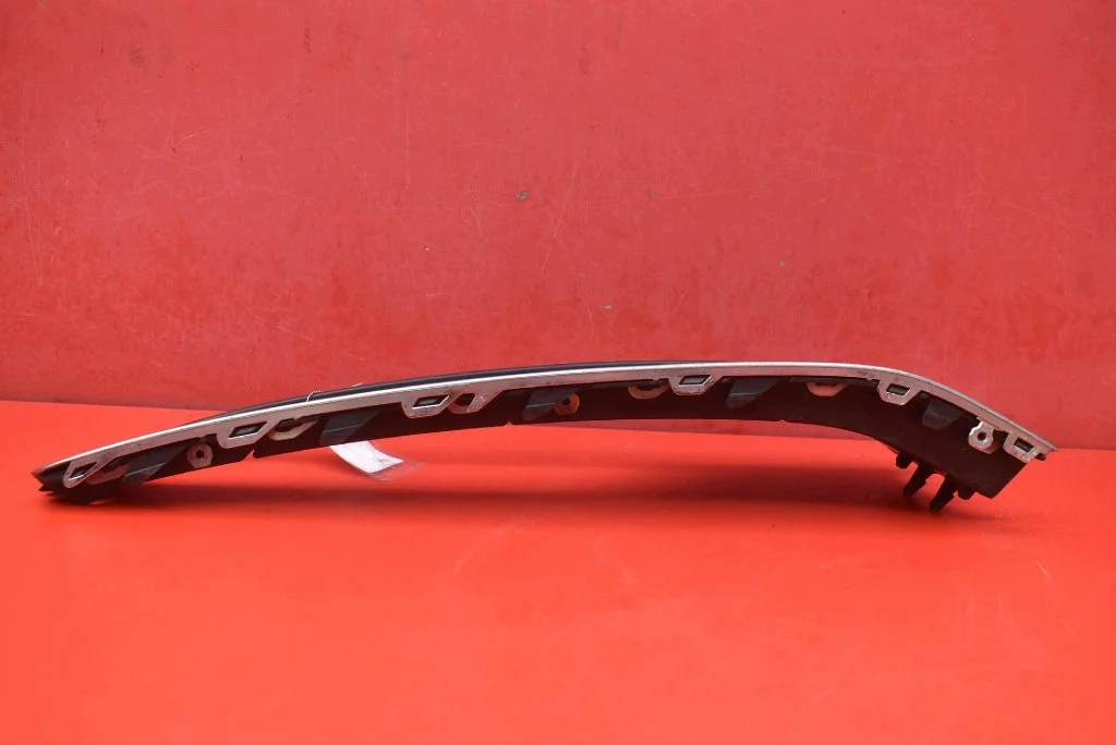 Rejilla Parachoques VW Passat B7 Derecha Cromada image 6