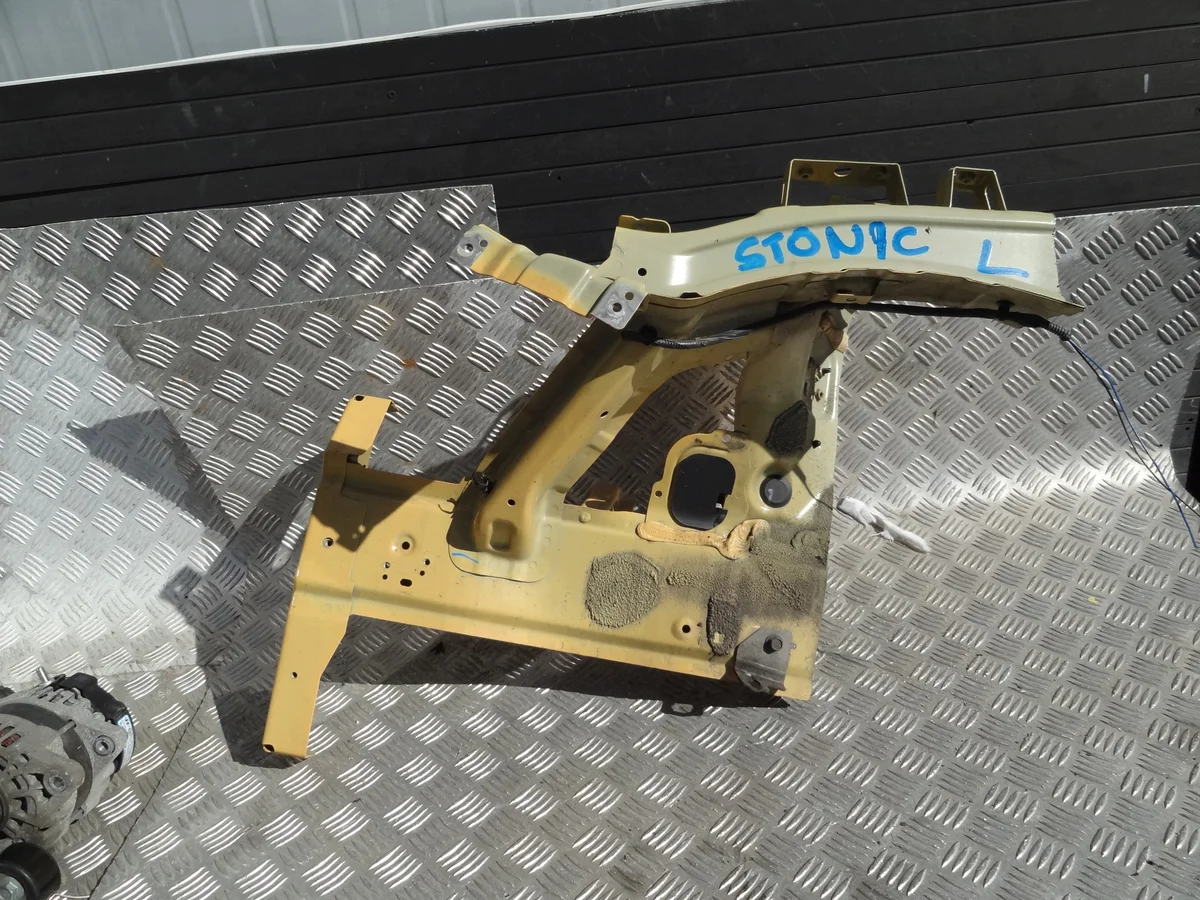 KIA STONIC 2023 Podluznica Przednia Lewa