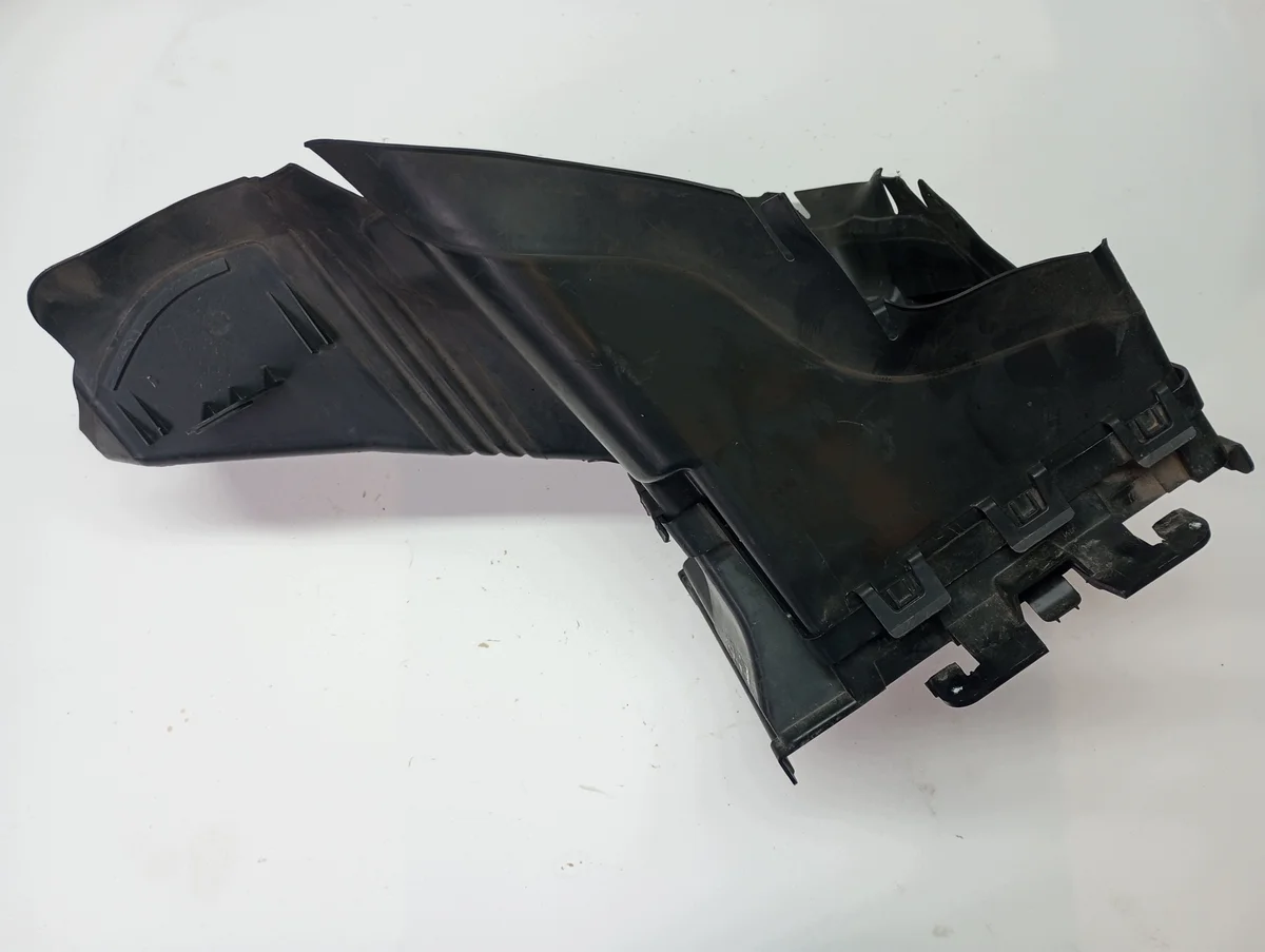 Prise d'air Peugeot 308 III T10 9840180980