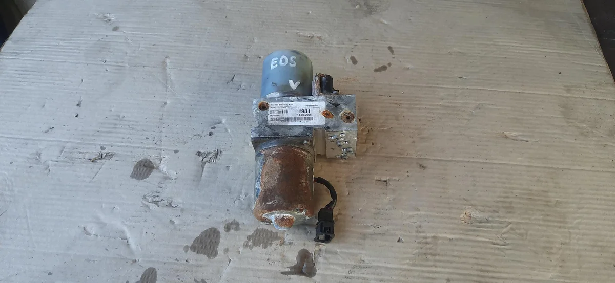 Hydraulipumppu Volkswagen Eos 1Q0871789C