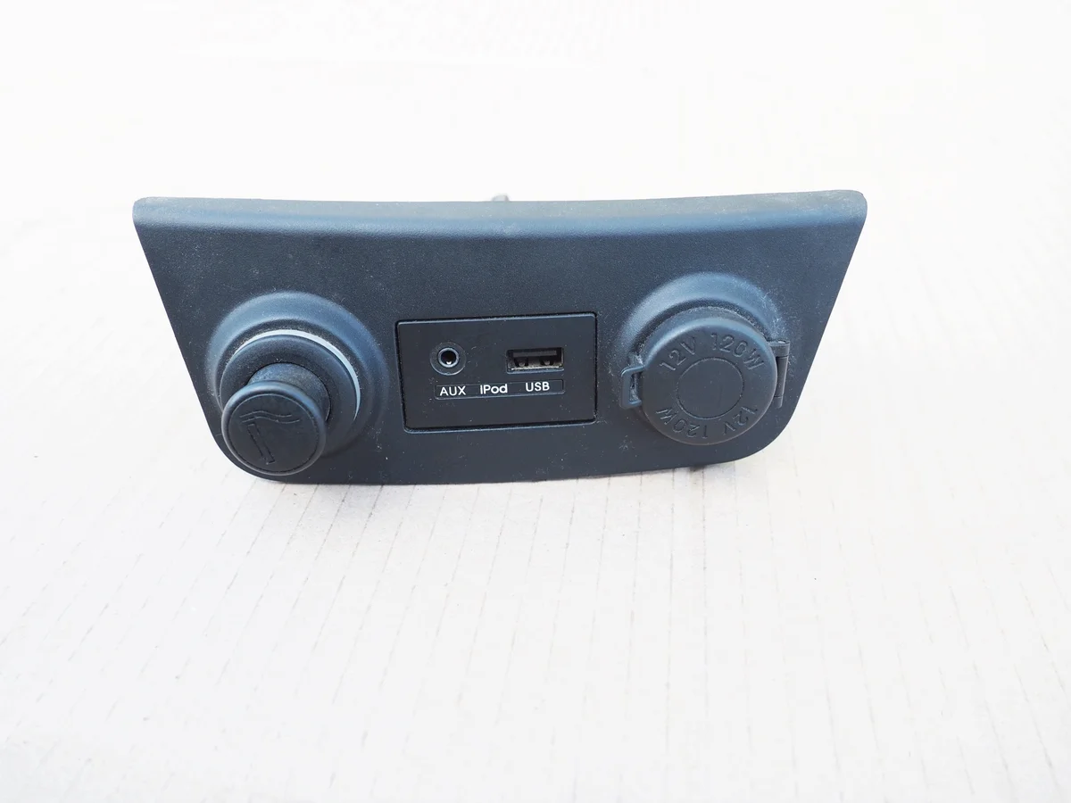 Hyundai i30 FD Tomada USB iPod 96120-2R000