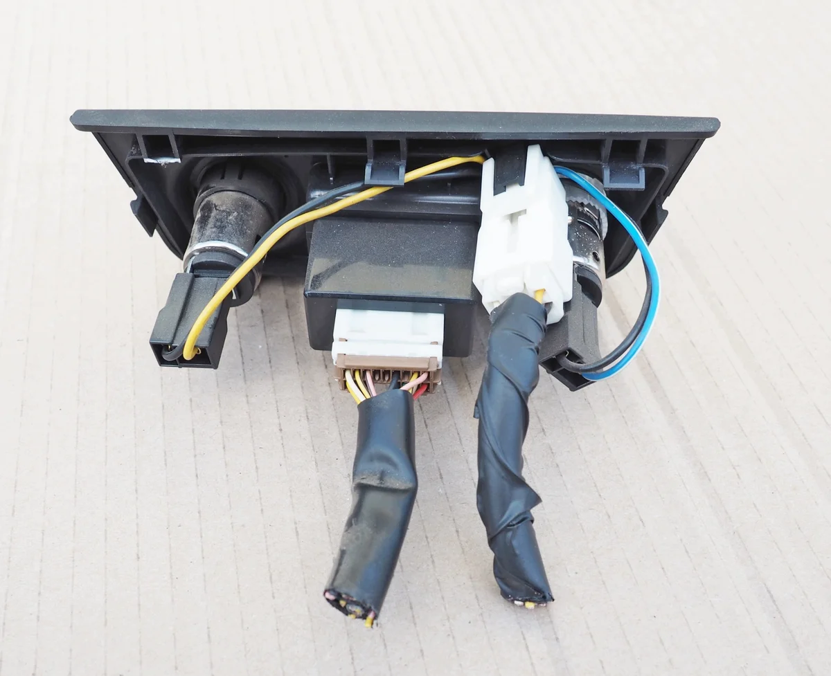 Prise USB iPod Hyundai i30 FD 96120-2R000 thumbnail 5