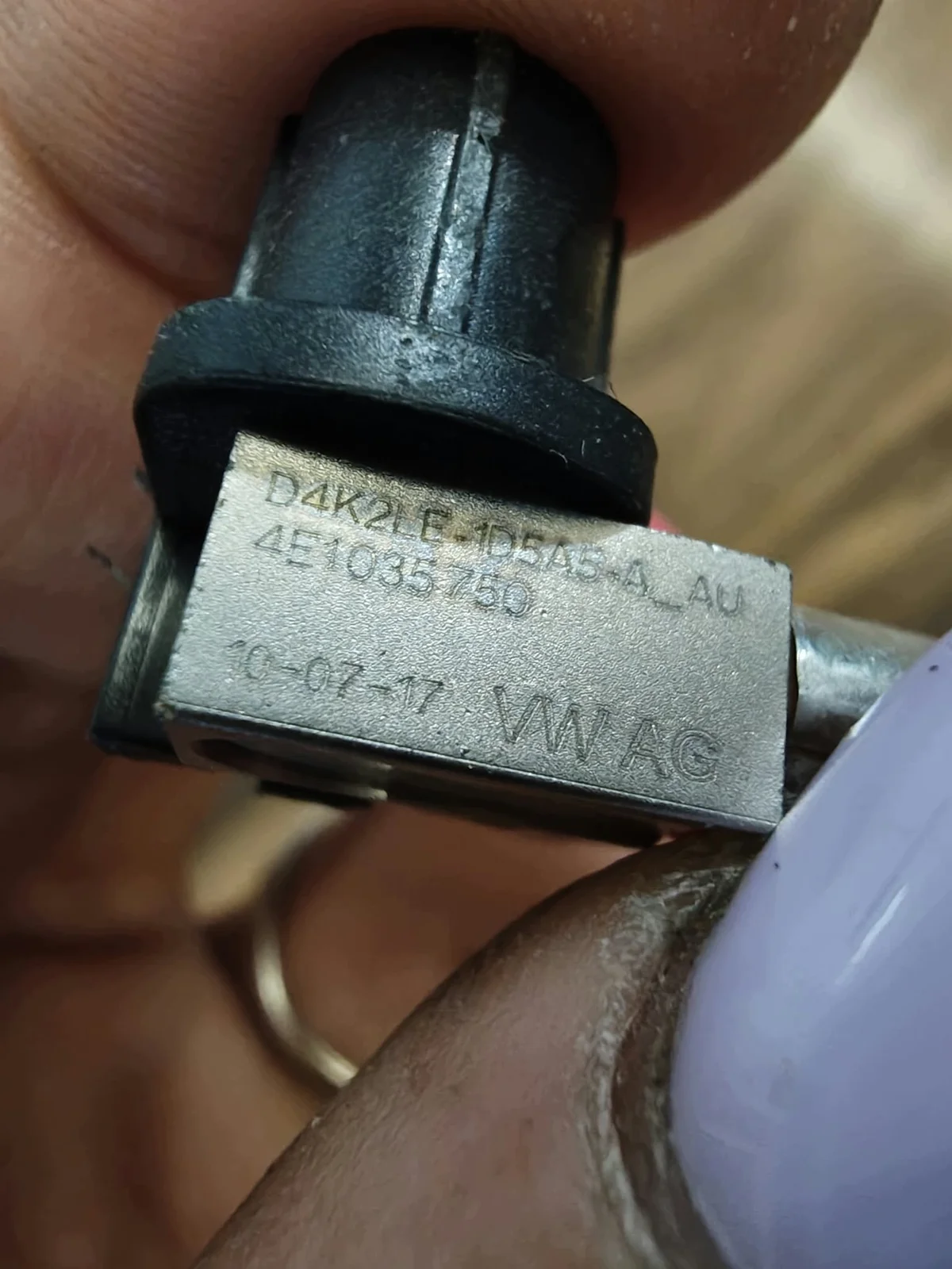 Audi A6 C7 Stecker 4E0972713 image 5