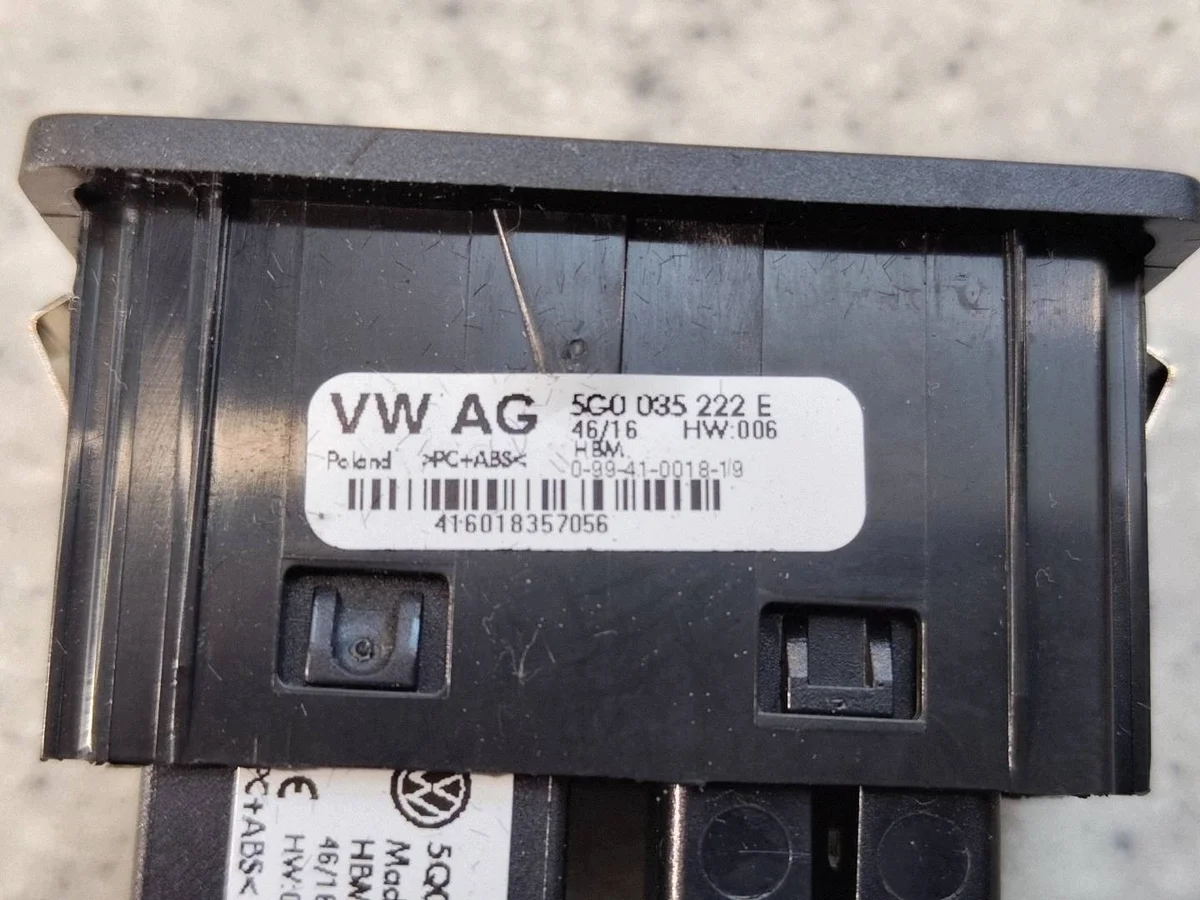 Port USB AUX VW Passat B8 5G0035222E42A image 4