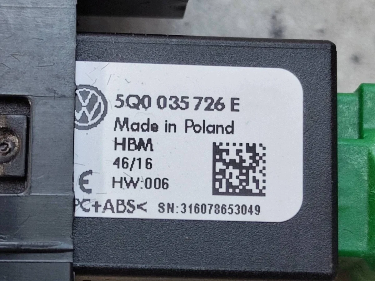 Port USB AUX VW Passat B8 5G0035222E42A image 5