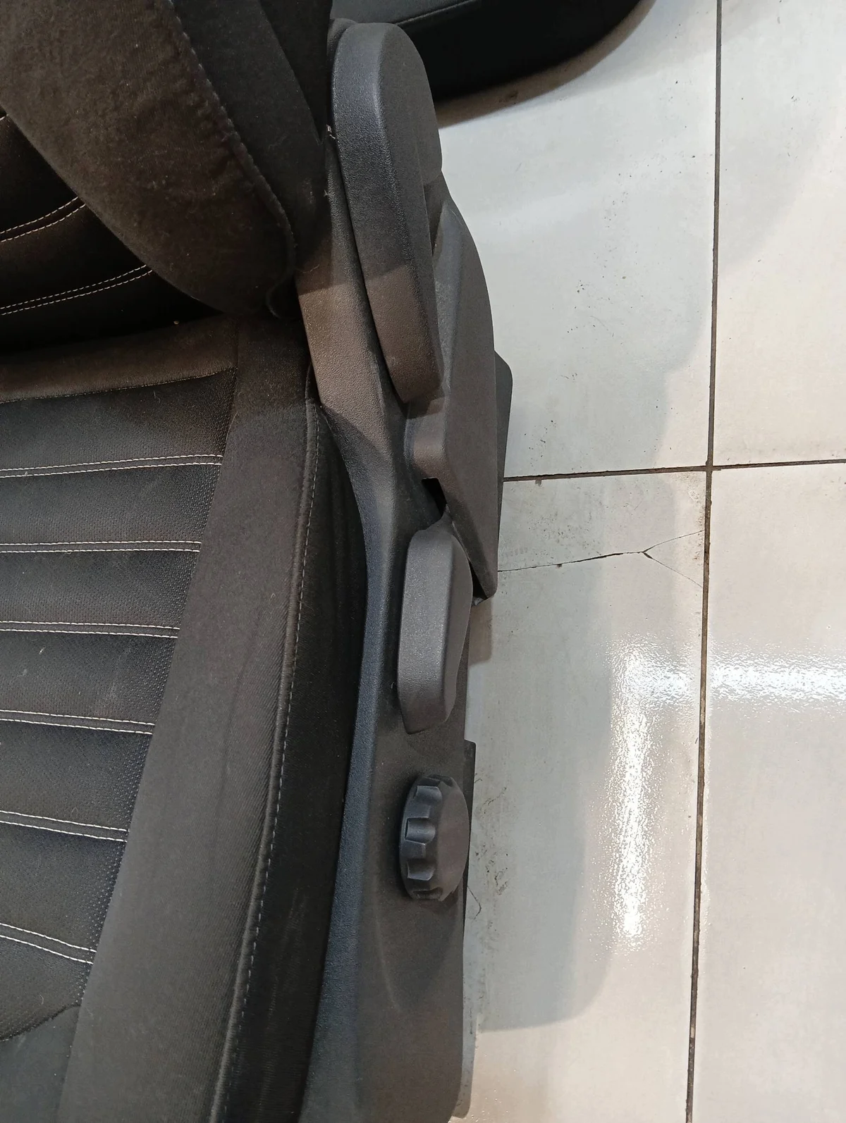 Sièges et panneaux latéraux Ford Mondeo Mk5 image 3