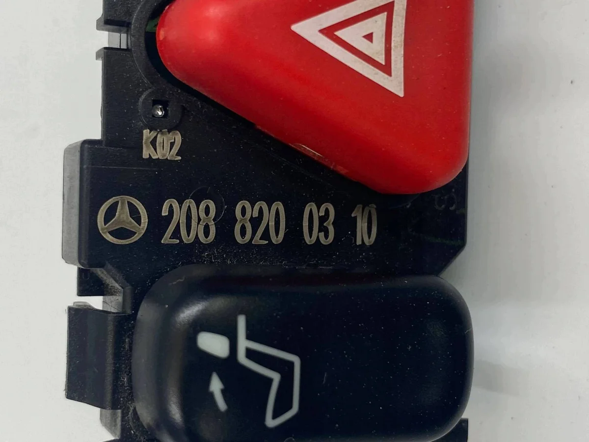 Hätävalokatkaisija Mercedes-Benz E W210 image 3