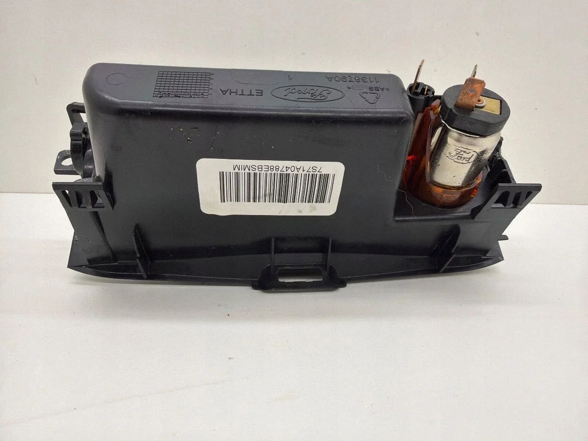 Ford Mondeo MK IV Aschenbecher vorne 1508638 image 3